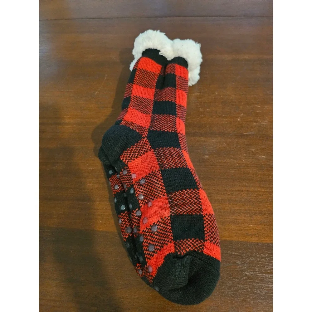 Unbranded Slipper Socks Womens OS Red Black Buffalo Plaid Faux Fur Lined Gripper